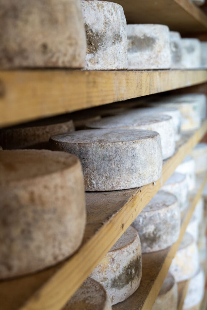 Cascina Lia: formaggio in stagionatura